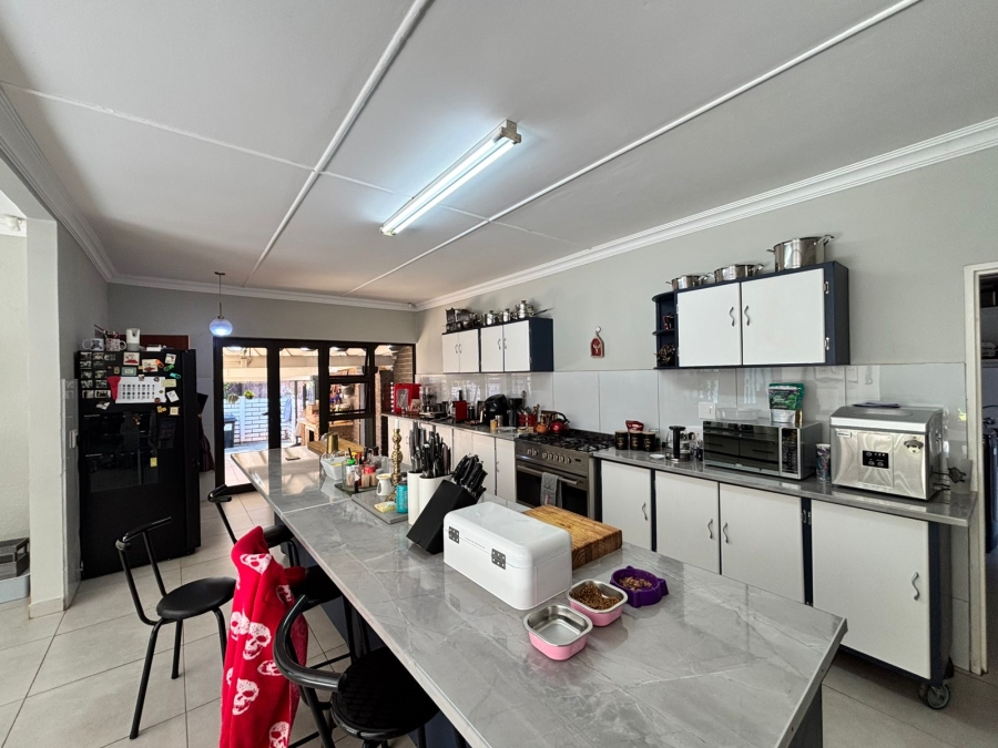 3 Bedroom Property for Sale in Flamwood North West